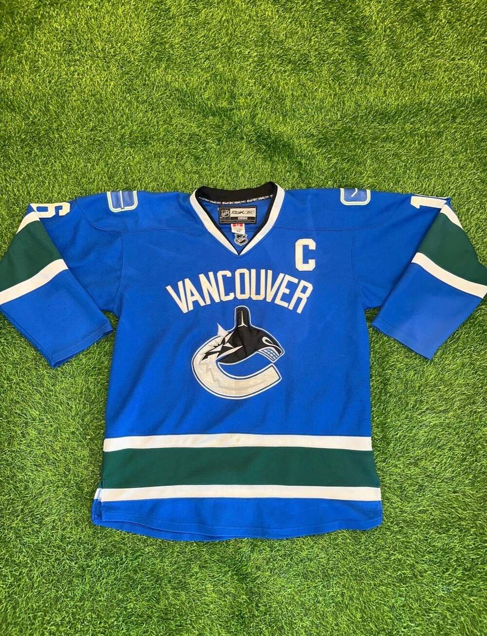 Reebok Vancouver Canucks Linden 16 Size 52 Jersey